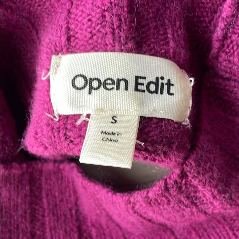 Open Edit dark Pink Sweater with great lines - Picture 2 of 3